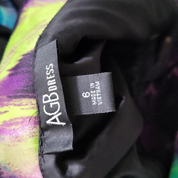 Classic style size 6 dress - Picture 4 of 5